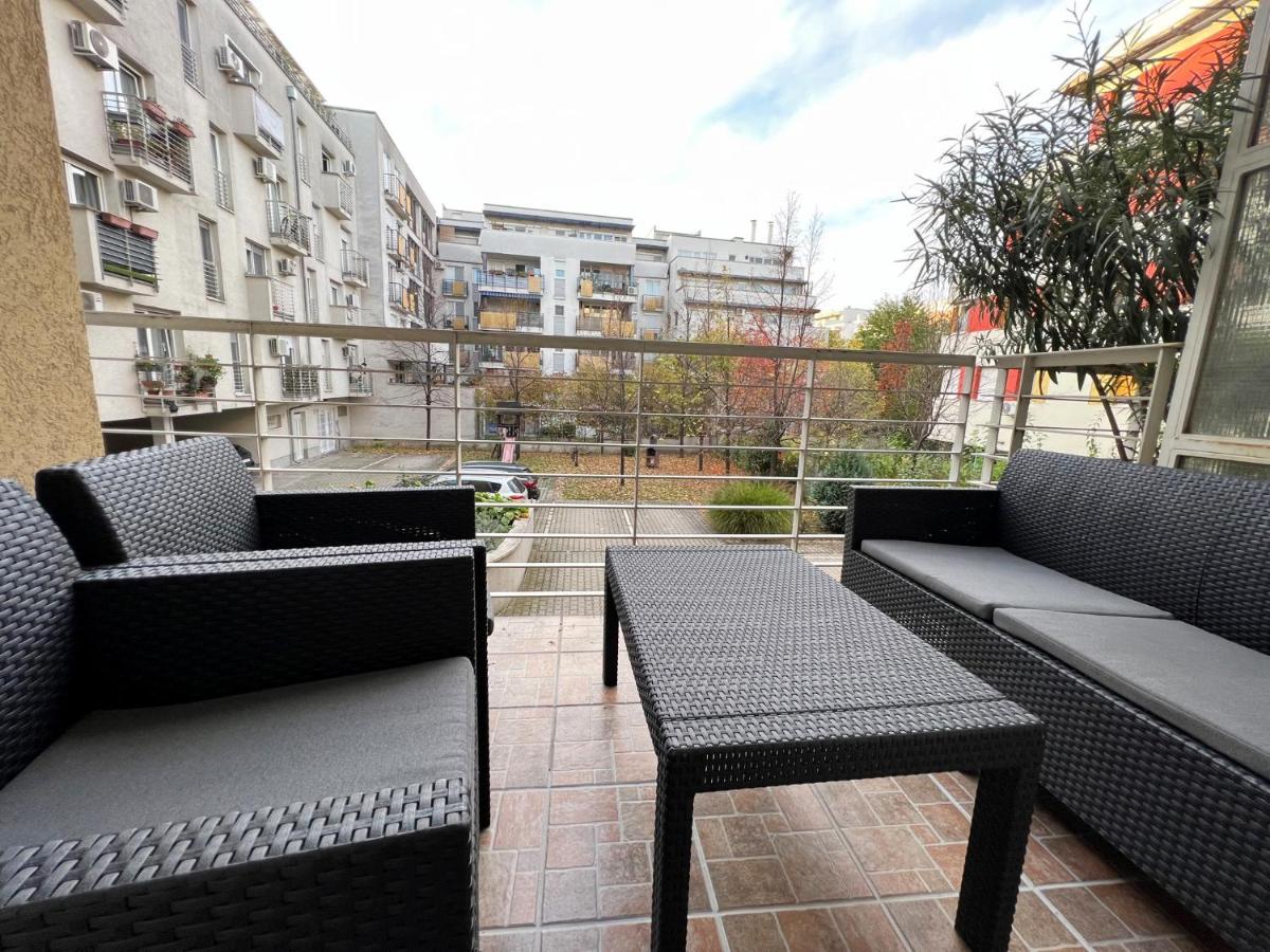 Center Budget Inside Free Parking Self Check-in Free Streaming Ac Balcony Apartmán *